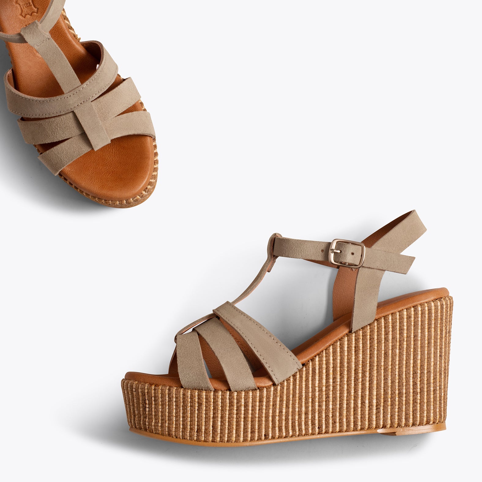 ÁMBAR - Cuñas TAUPE con plataforma de rafia