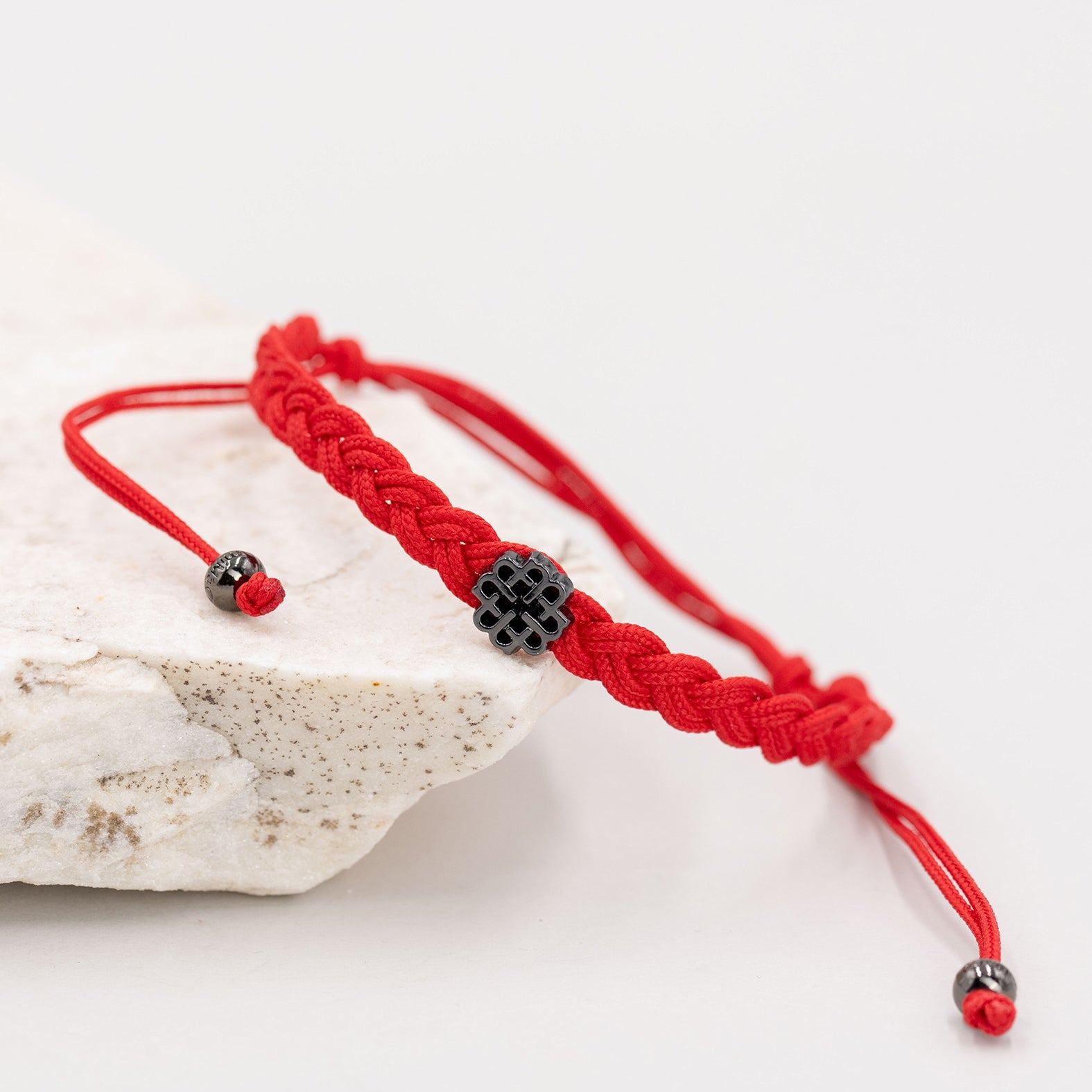 PULSERA ROJA DE LA SUERTE