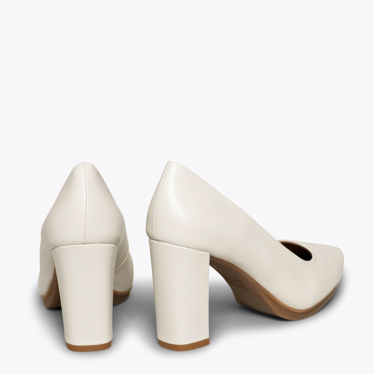 URBAN SALON-  Zapatos HUESO de piel y tacón alto
