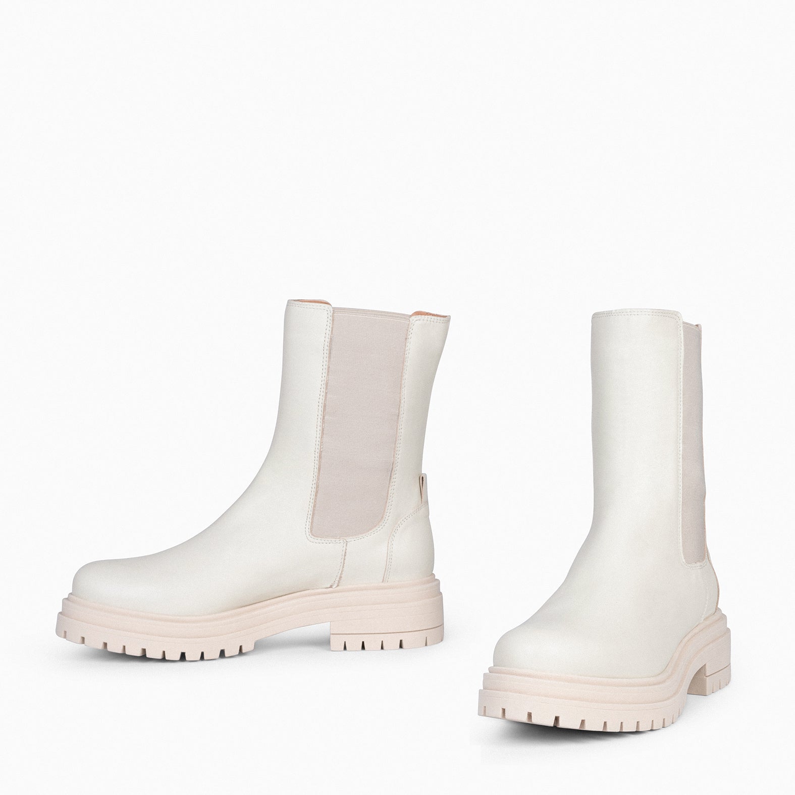 STAMFORD - Botines Chelsea CREMA con Plataforma Track