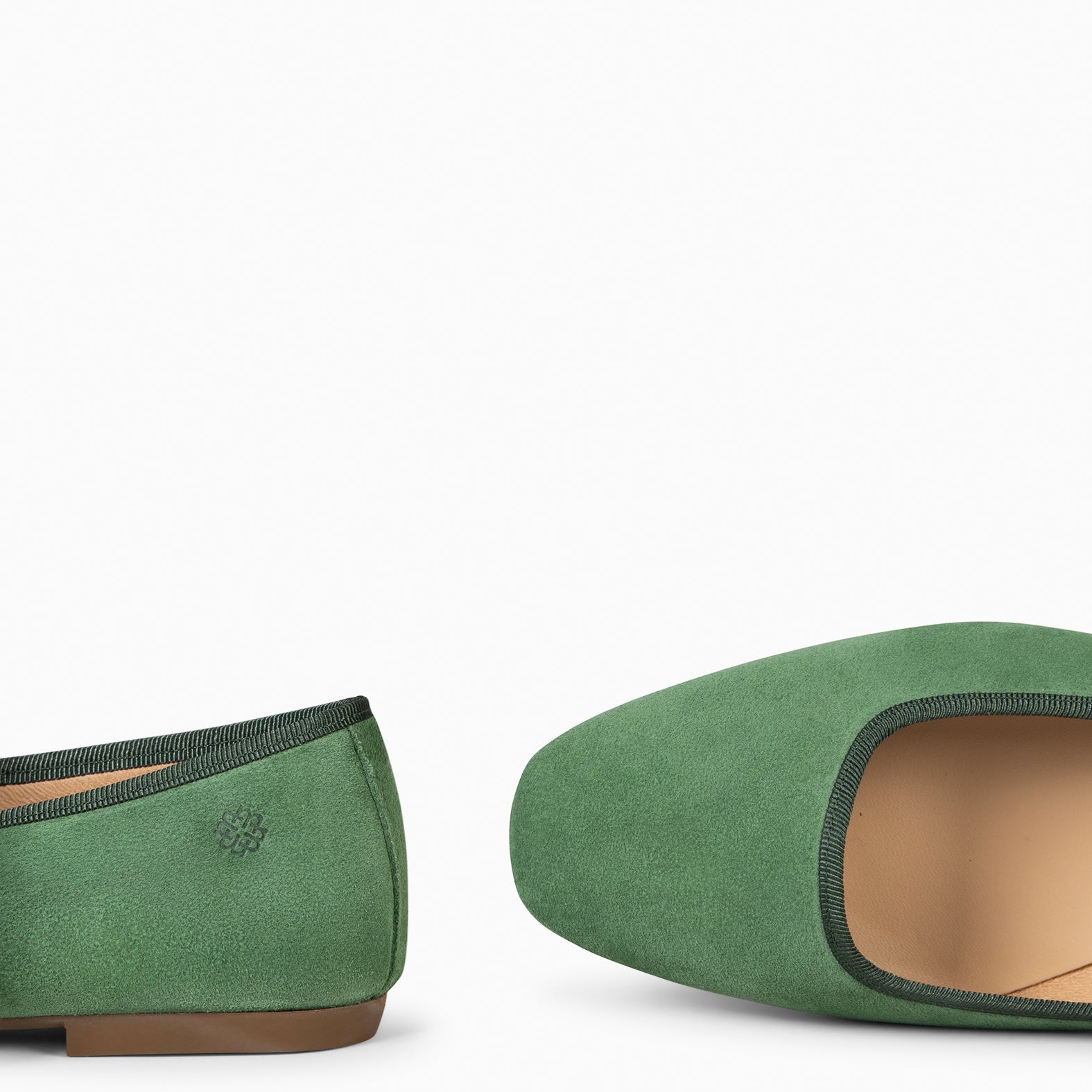 CLARA - Mercedita con puntera cuadrada VERDE