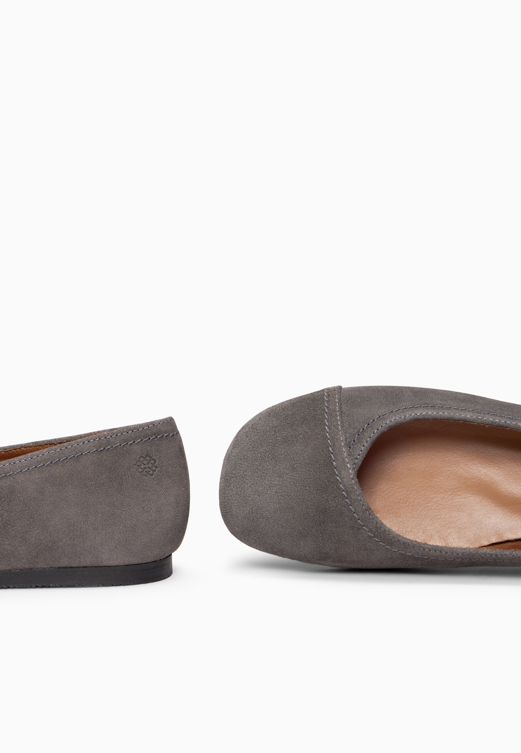 PLUMA - Bailarina baresoft de serraje en GRIS