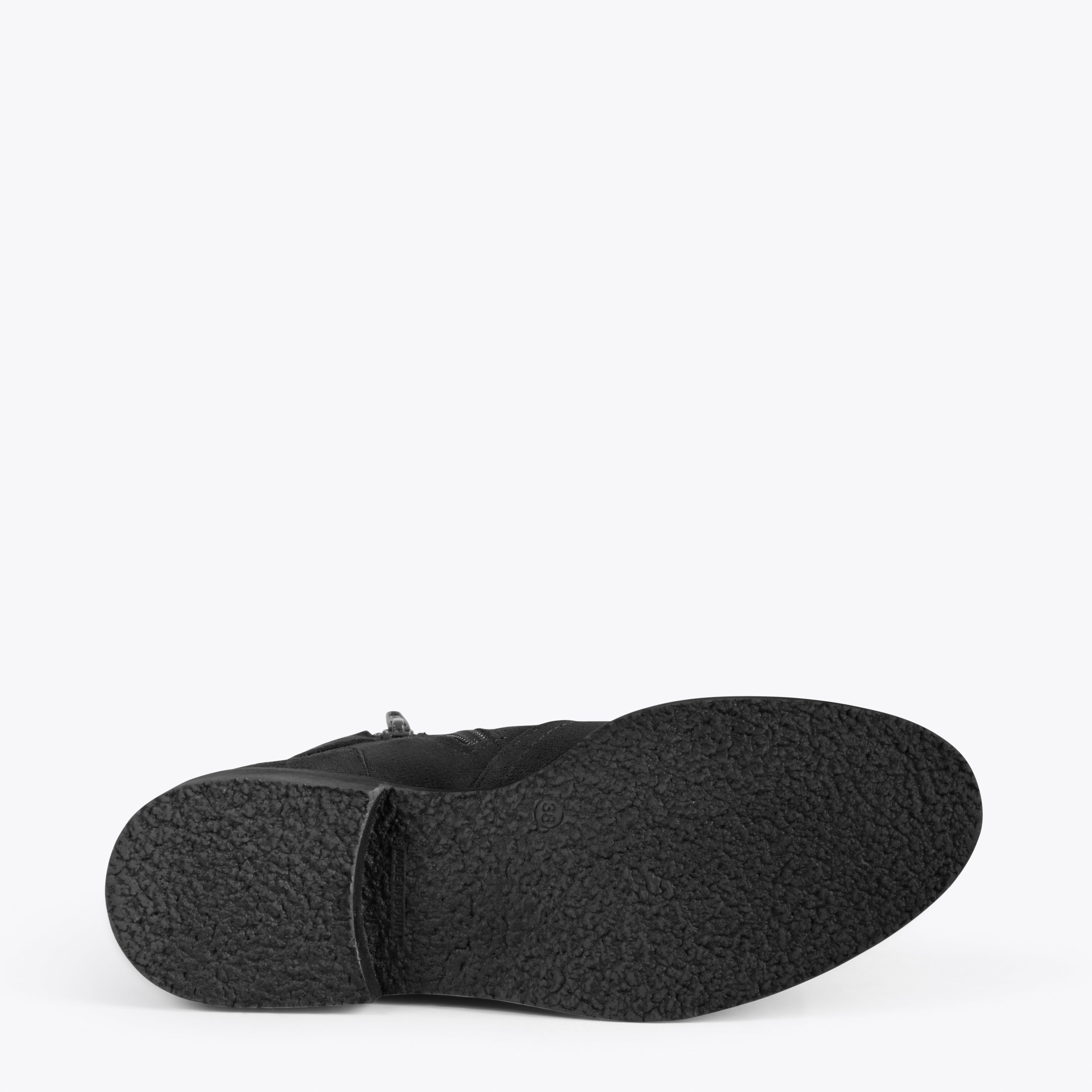 BIKER – Botines bajos con hebilla NEGRO