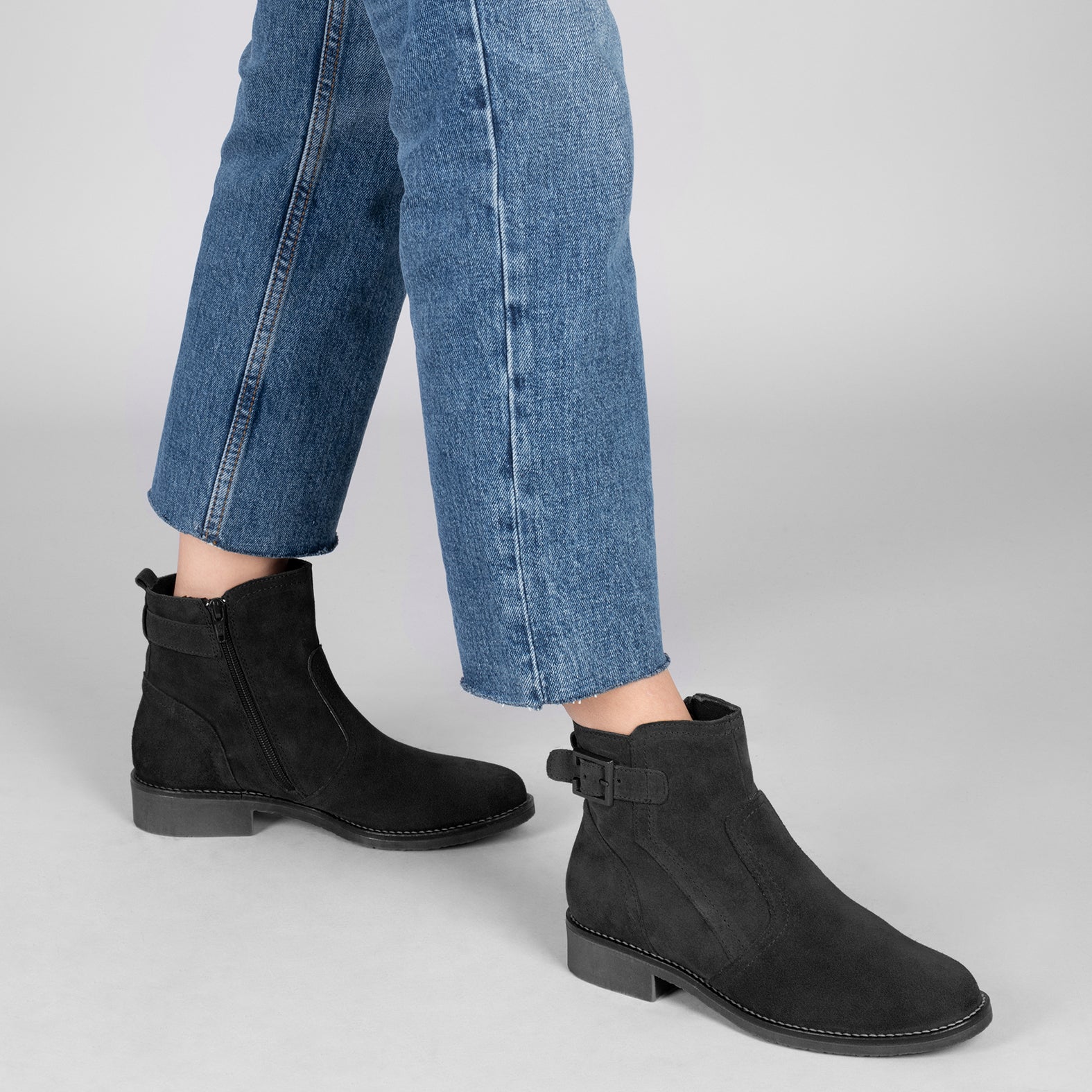 BIKER – Botines bajos con hebilla NEGRO