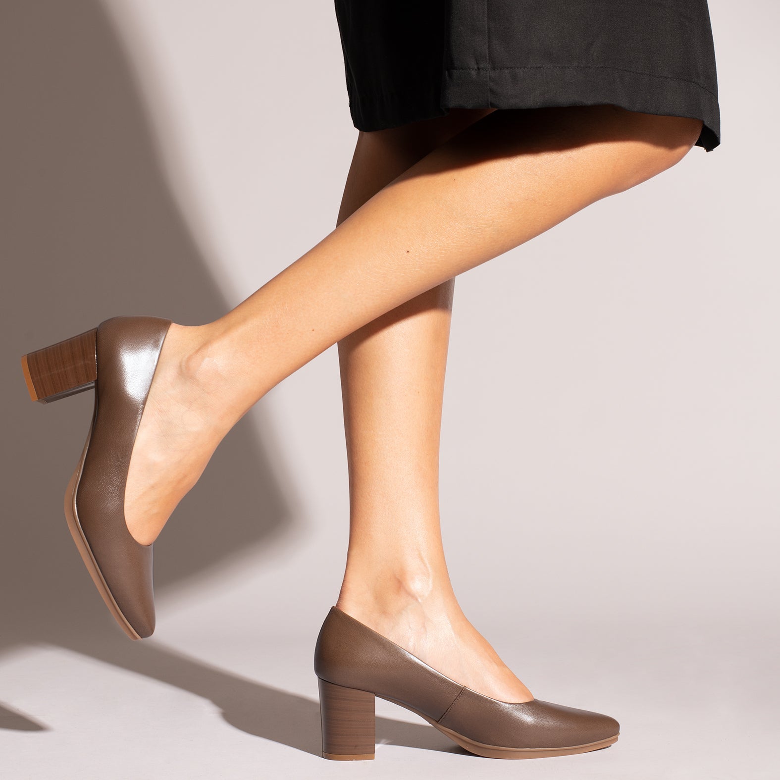 URBAN S SALON - Zapatos MARRONES con tacón madera