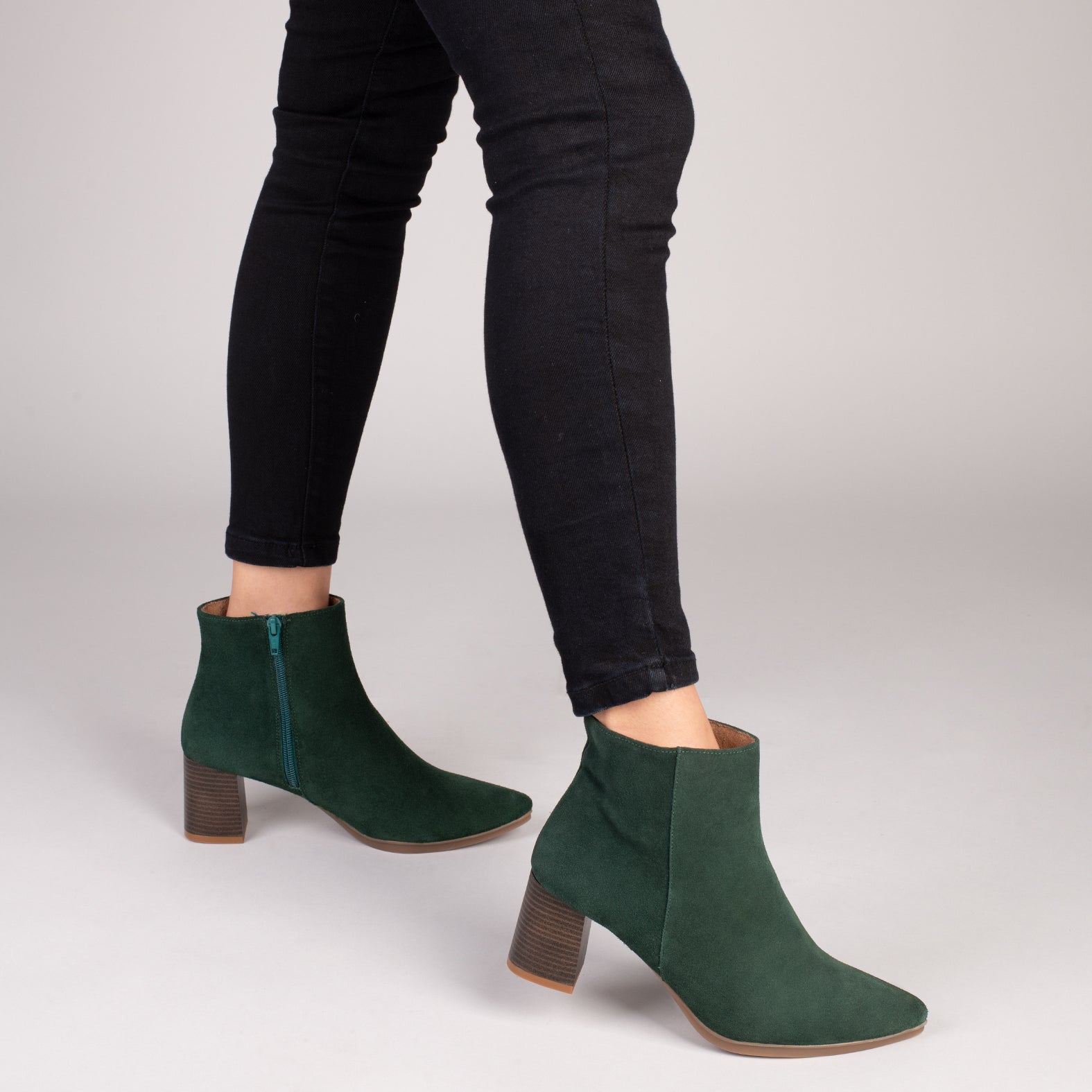 CITY -  Botines de tacón ancho y punta fina VERDE