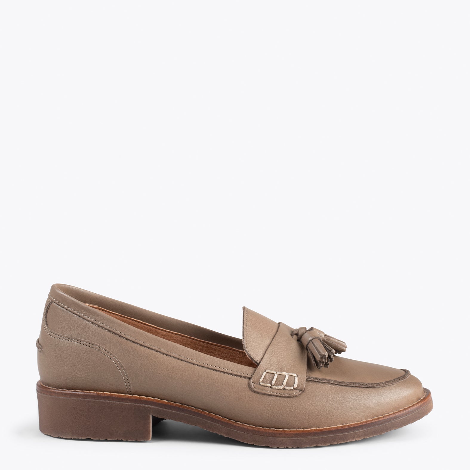 CASTELLANO CASUAL – Mocasín de napa con borla TAUPE