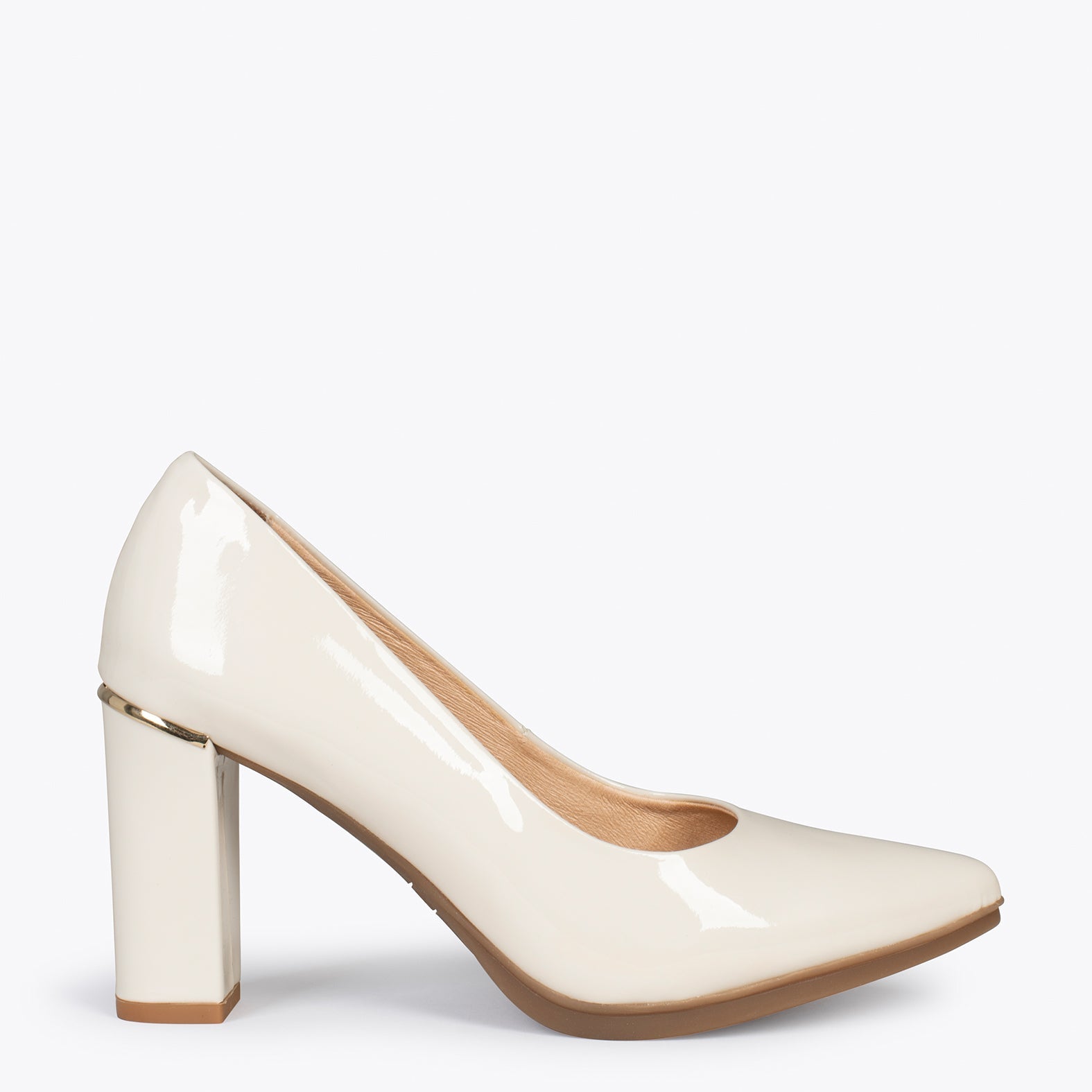 URBAN CHAROL – Zapatos de tacón de charol con adorno metálico HIELO
